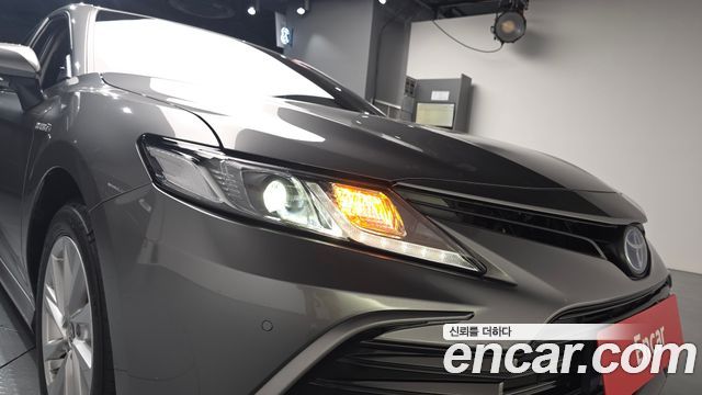 Toyota Camry 2024 — photo 8