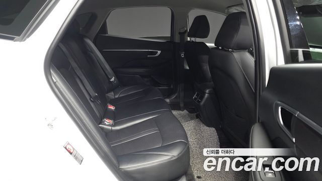 Hyundai Sonata 2023 — photo 18