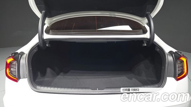 Hyundai Sonata 2023 — photo 26