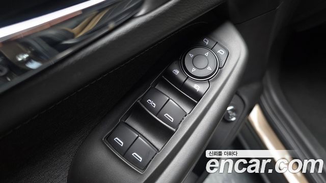 Chevrolet Korea Trailblazer 2022 — photo 30