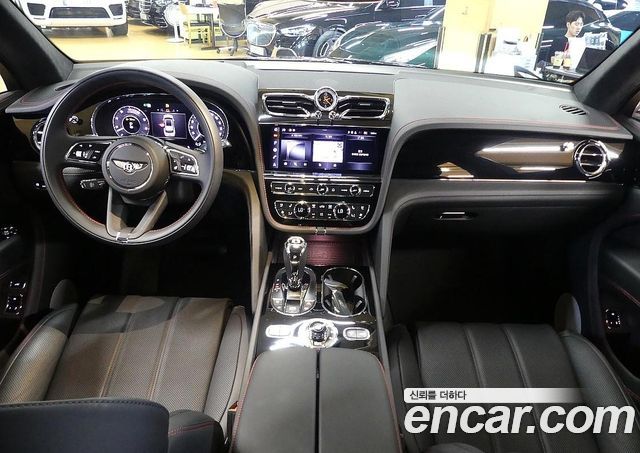 Bentley Bentayga 2025 — photo 15