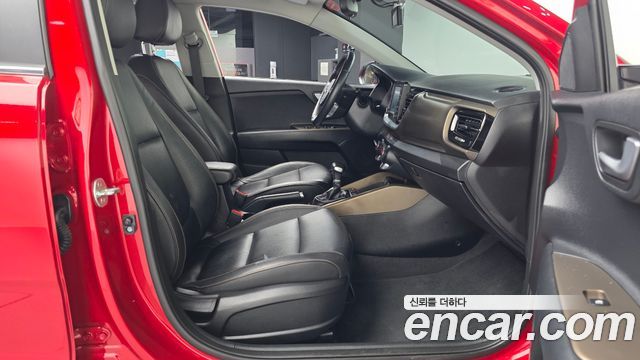 Kia Stonic 2018 — photo 11