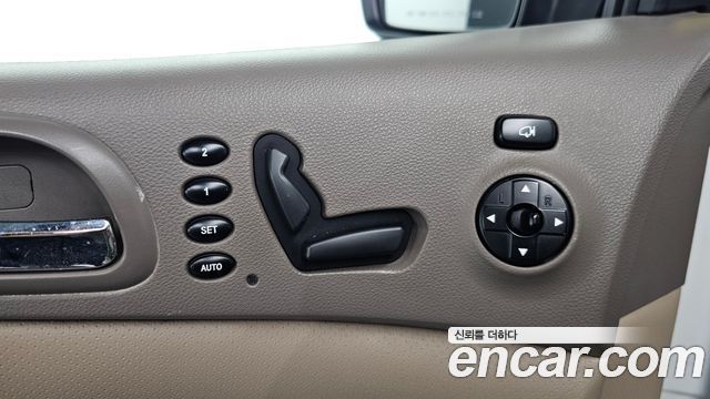 Kia Canival 2012 — photo 19