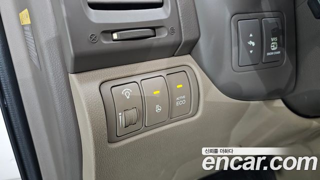 Kia Canival 2012 — photo 20