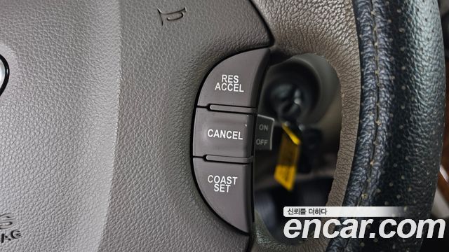Kia Canival 2012 — photo 24