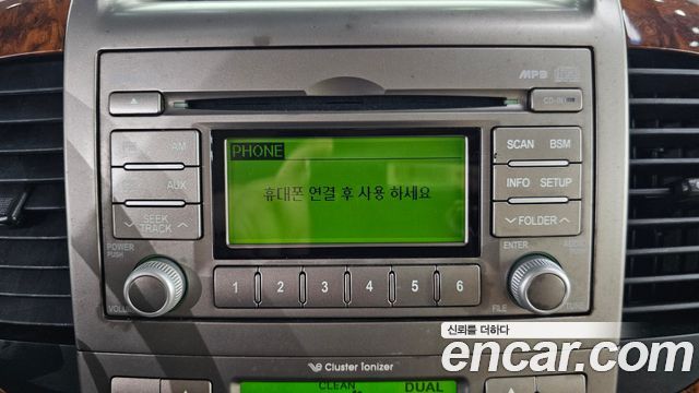 Kia Canival 2012 — photo 26