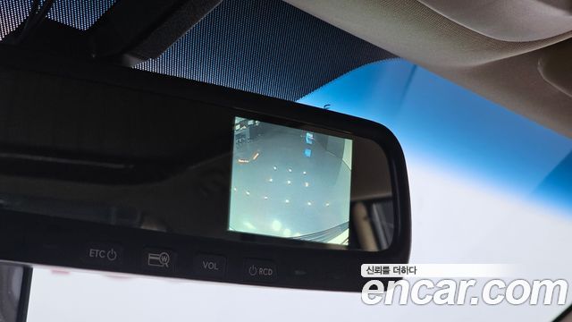 Kia Canival 2012 — photo 28