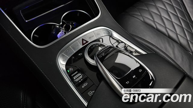 Mercedes-Benz S-Class 2019 — photo 16