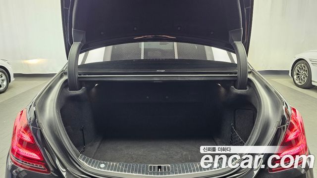 Mercedes-Benz S-Class 2019 — photo 20