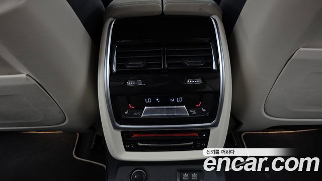 BMW X7 2019 — photo 19