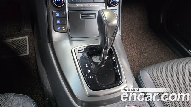 Hyundai Genesis 2016 — photo 9
