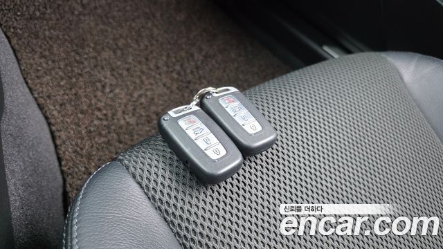 Hyundai Genesis 2016 — photo 19