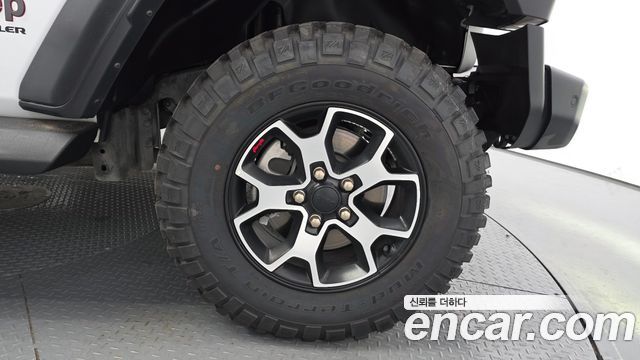 Jeep Wrangler 2023 — photo 7