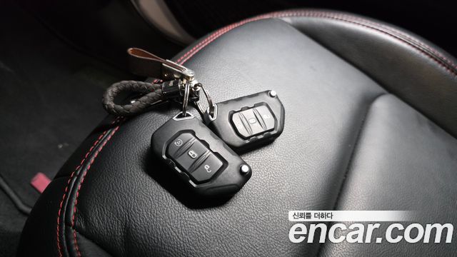 Jeep Wrangler 2023 — photo 28