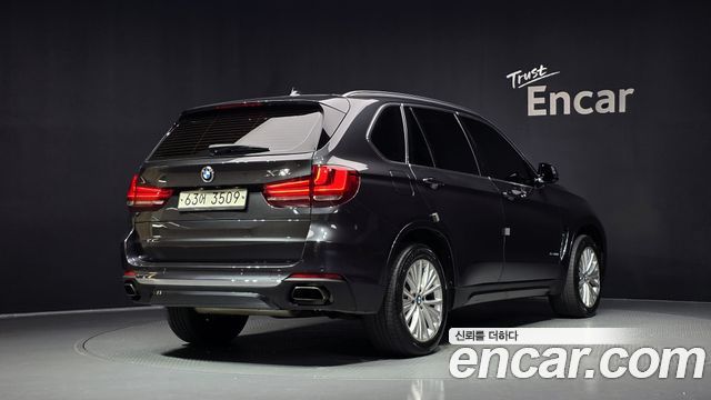 BMW X5 2017 — photo 2