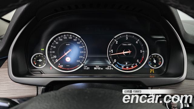 BMW X5 2017 — photo 8
