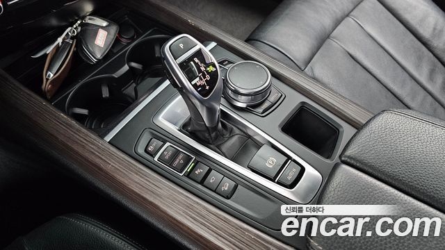 BMW X5 2017 — photo 9
