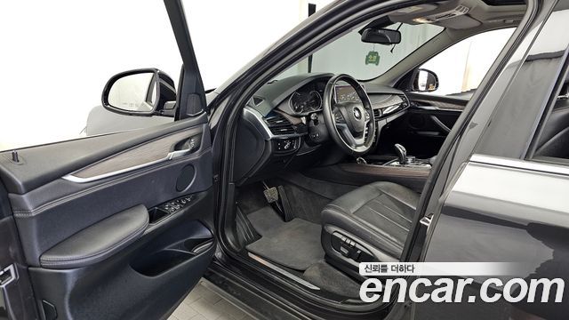BMW X5 2017 — photo 10
