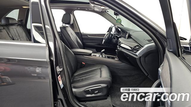 BMW X5 2017 — photo 11