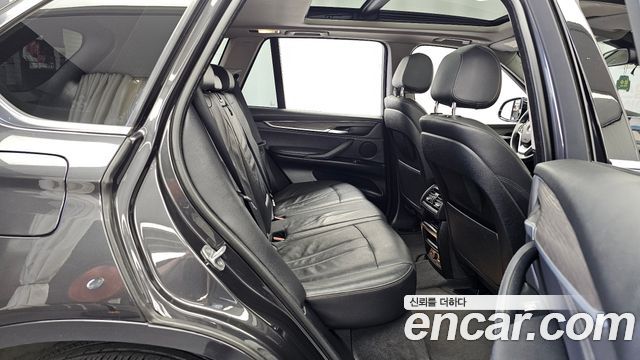 BMW X5 2017 — photo 12
