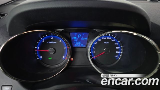 Hyundai Tucson 2011 — photo 8