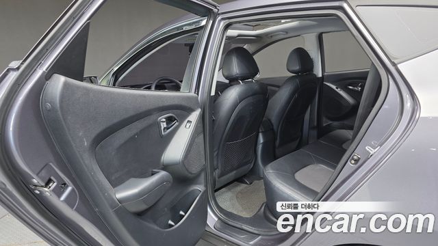 Hyundai Tucson 2011 — photo 17