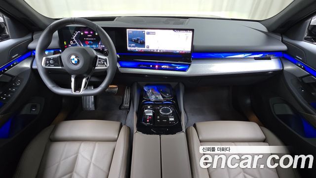 BMW 5-Series 2025 — photo 10