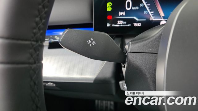 BMW 5-Series 2025 — photo 25