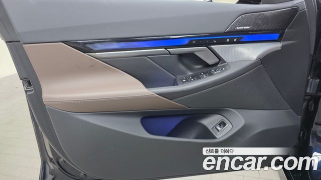 BMW 5-Series 2025 — photo 14