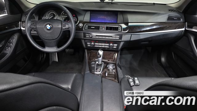 BMW 5-Series 2013 — photo 10