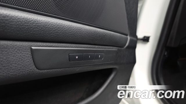 BMW 5-Series 2013 — photo 23