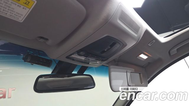 BMW 5-Series 2013 — photo 25