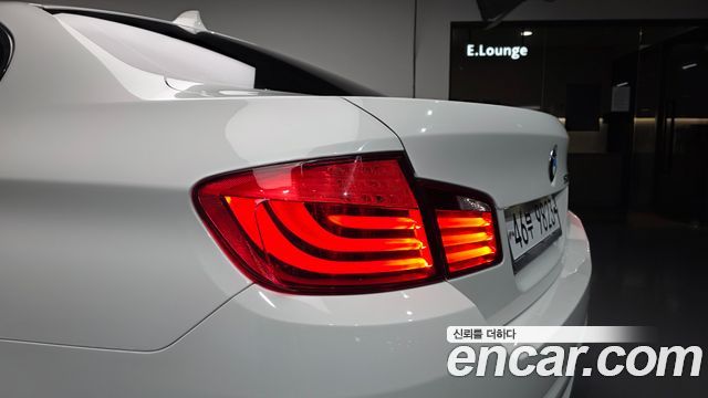 BMW 5-Series 2013 — photo 9