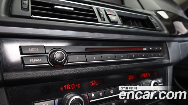 BMW 5-Series 2013 — photo 27