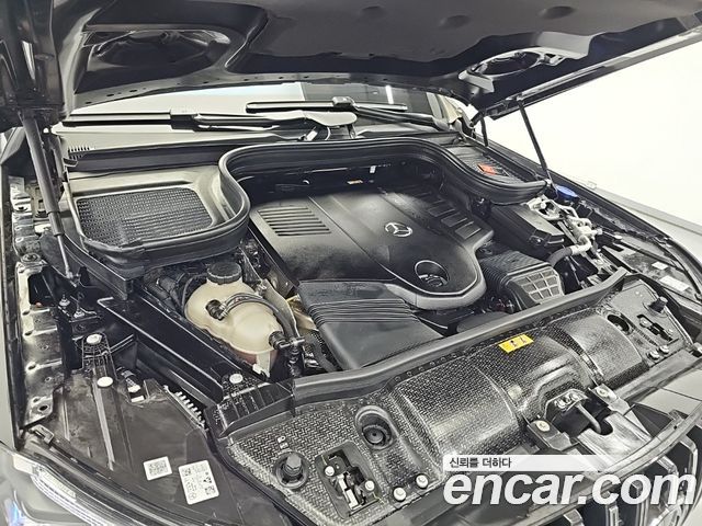 Mercedes-Benz GLS-Class 2025 — photo 5