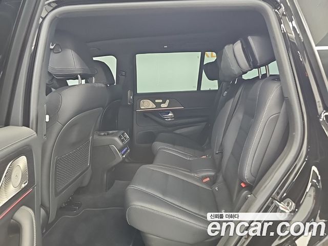 Mercedes-Benz GLS-Class 2025 — photo 12