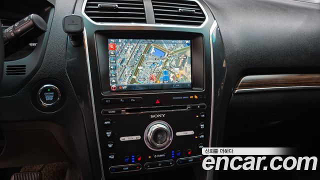Ford Explorer 2017 — photo 14