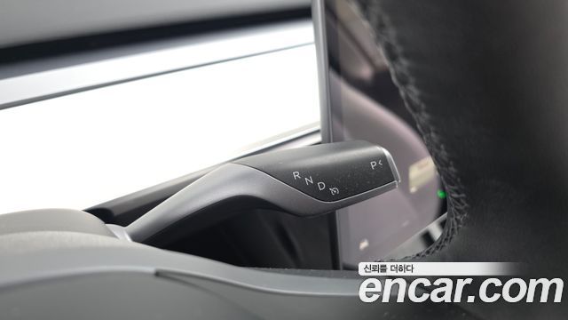 Tesla Model Y 2024 — photo 8