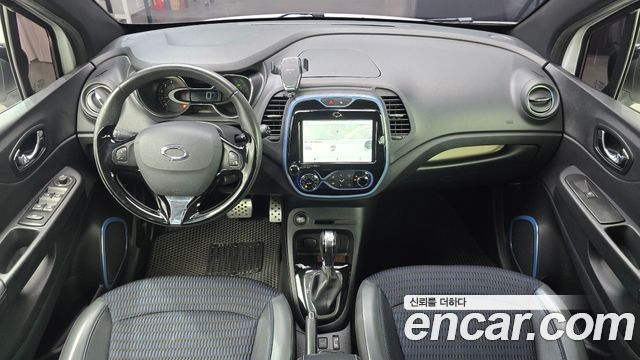 Renault Korea QM3 2017 — photo 10