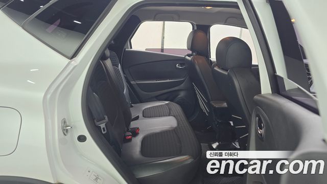 Renault Korea QM3 2017 — photo 17