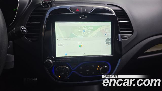 Renault Korea QM3 2017 — photo 21
