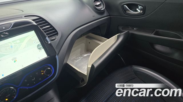 Renault Korea QM3 2017 — photo 26