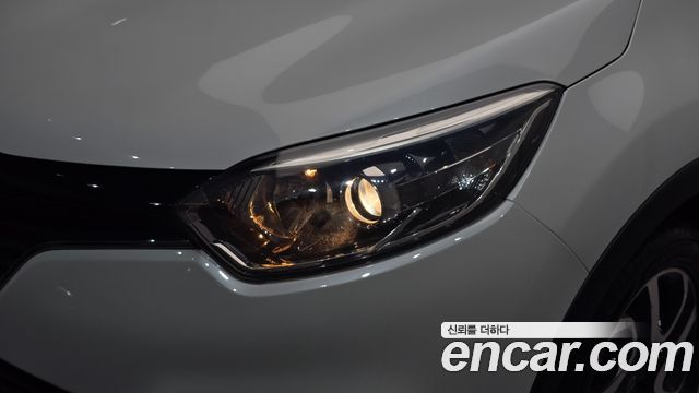 Renault Korea QM3 2017 — photo 8