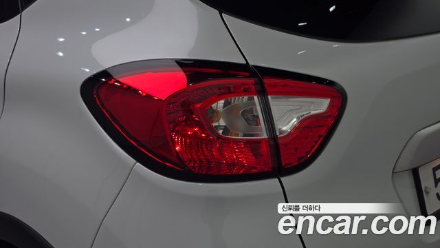 Renault Korea QM3 2017 — photo 9