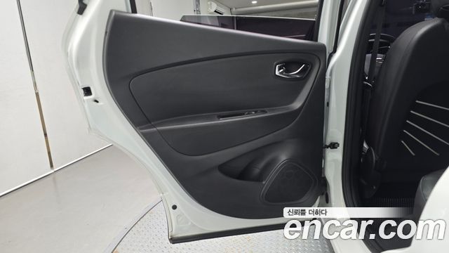 Renault Korea QM3 2017 — photo 15
