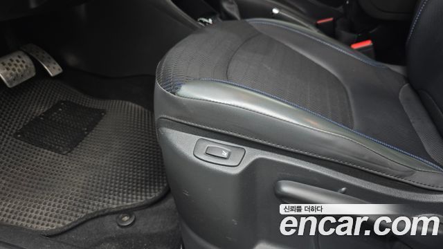 Renault Korea QM3 2017 — photo 27