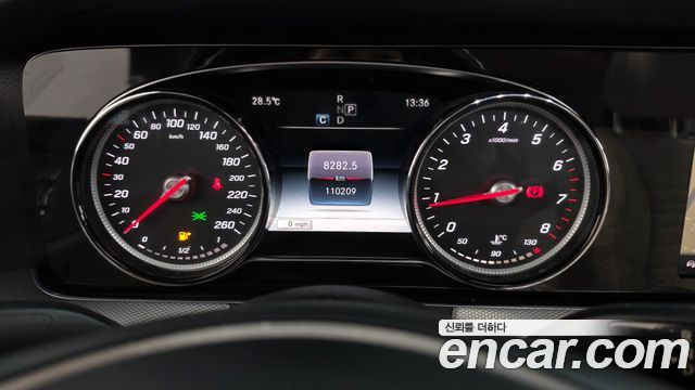 Mercedes-Benz E-Class 2018 — photo 11