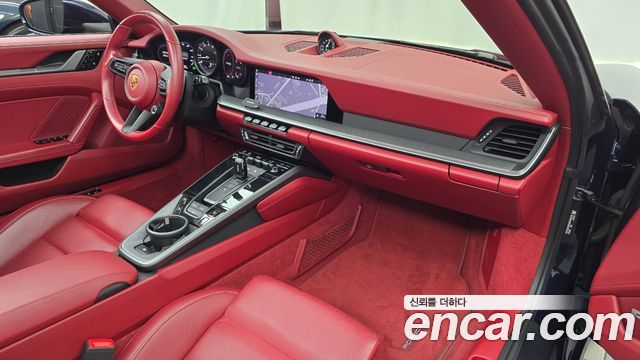 Porsche 911 2021 — photo 10