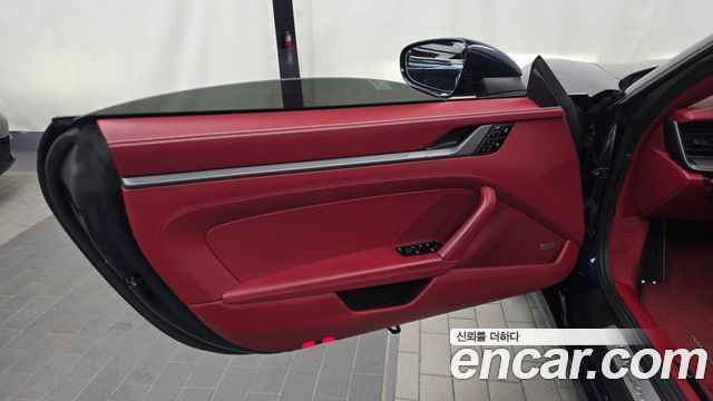 Porsche 911 2021 — photo 14
