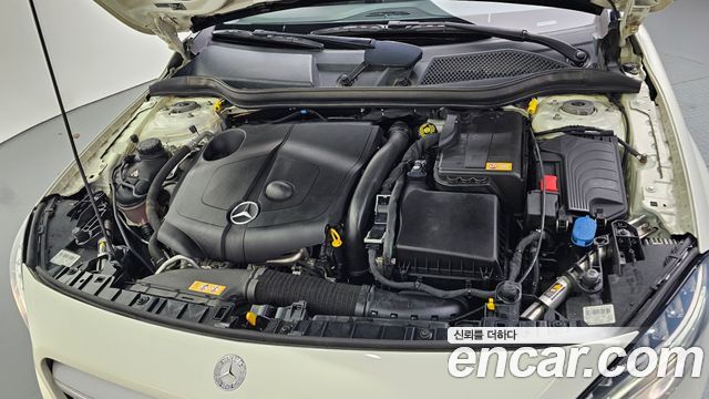 Mercedes-Benz GLA-Class 2015 — photo 6